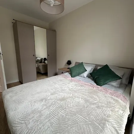 Apartament Nova Ochota, Tennis Court, Train & Bus Nearby Varsovia Exterior foto